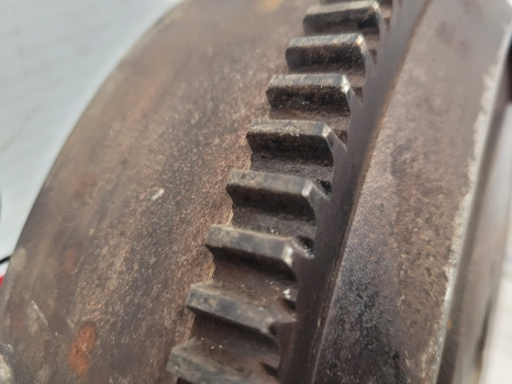 New Holland Case Tm, Mxm Ser Tm155 Flywheel Assy 82003751, 82001276, 82003745 - Schwungscheibe: das Bild 4 New Holland Case Tm, Mxm Ser Tm155 Flywheel Assy 82003751, 82001276, 82003745 - Schwungscheibe: das Bild 4