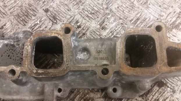 New Holland T5.100, T5.110, T5.120 Engine Air Intake Manifold Spacer 5801701355 - Ansaugkrümmer für Traktor: das Bild 5 New Holland T5.100, T5.110, T5.120 Engine Air Intake Manifold Spacer 5801701355 - Ansaugkrümmer für Traktor: das Bild 5