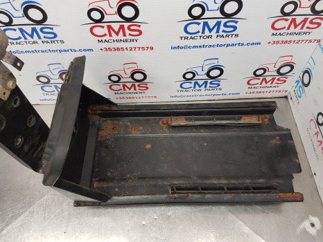 New Holland T5.95, T5, Case Battery Tray, Support 84535790, 84535783, 84536561 - Batterie für Landmaschine: das Bild 3 New Holland T5.95, T5, Case Battery Tray, Support 84535790, 84535783, 84536561 - Batterie für Landmaschine: das Bild 3