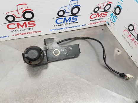 New Holland T5.95, T5 Trailer Socket And Bracket 47463656, 5102156, 84230588 - Elektrische Ausrüstung für Landmaschine: das Bild 4 New Holland T5.95, T5 Trailer Socket And Bracket 47463656, 5102156, 84230588 - Elektrische Ausrüstung für Landmaschine: das Bild 4