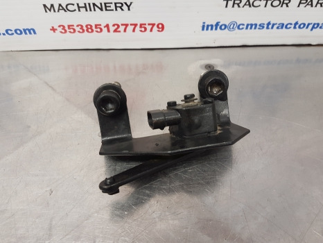 New Holland T5.95, Tm135, Tm110, Maxxum Potentiometer 82021035, 87543715 - Elektrische Ausrüstung für Landmaschine: das Bild 1 New Holland T5.95, Tm135, Tm110, Maxxum Potentiometer 82021035, 87543715 - Elektrische Ausrüstung für Landmaschine: das Bild 1