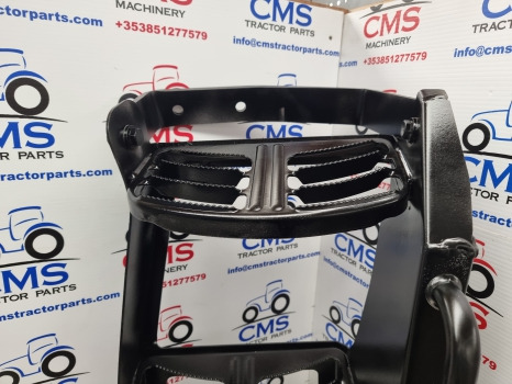 New Holland T6.145, T6, Case Maxxum, Cab Footstep, Step Lhs 47996639 - Trittbrett: das Bild 2 New Holland T6.145, T6, Case Maxxum, Cab Footstep, Step Lhs 47996639 - Trittbrett: das Bild 2