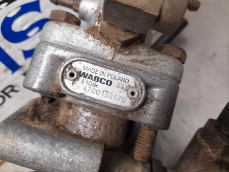 New Holland T7 Case Puma Ser T7030 Air Trailer Brake Valve 4700152570, 82030571 - Bremsventil für Landmaschine: das Bild 3 New Holland T7 Case Puma Ser T7030 Air Trailer Brake Valve 4700152570, 82030571 - Bremsventil für Landmaschine: das Bild 3
