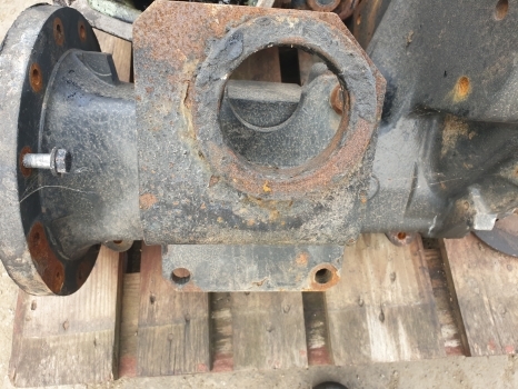 New Holland Td5.105, 110, 115 Rear Half Axle Lhs 84480379, 84401116, 84480588 - Hinterachse für Traktor: das Bild 2 New Holland Td5.105, 110, 115 Rear Half Axle Lhs 84480379, 84401116, 84480588 - Hinterachse für Traktor: das Bild 2
