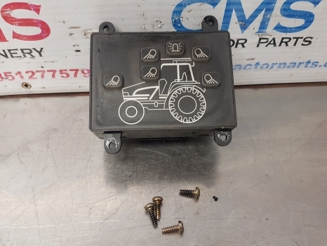 New Holland Ts115a Case Mxu100, 110 Worklamp Ecu 82022885, 47571856 - Steuergerät für Traktor: das Bild 1 New Holland Ts115a Case Mxu100, 110 Worklamp Ecu 82022885, 47571856 - Steuergerät für Traktor: das Bild 1