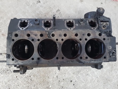 Same Explorer 65, 70 75, 80 Engine Crankcase Block 065.1110.0, 9.06599.41.3 - Kurbelgehäuse für Traktor: das Bild 2 Same Explorer 65, 70 75, 80 Engine Crankcase Block 065.1110.0, 9.06599.41.3 - Kurbelgehäuse für Traktor: das Bild 2