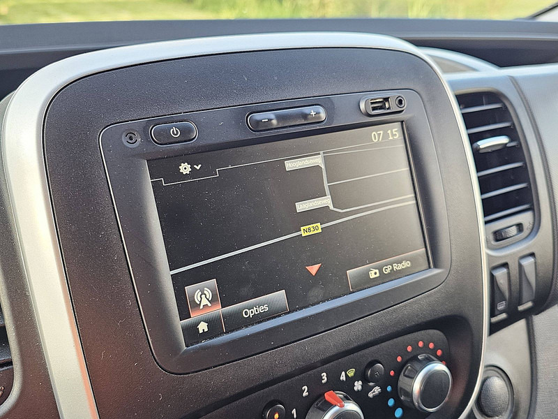 Kleintransporter Renault Trafic 2.0 DCI DCI 145 AUT. L2H1: das Bild 10 Kleintransporter Renault Trafic 2.0 DCI DCI 145 AUT. L2H1: das Bild 10