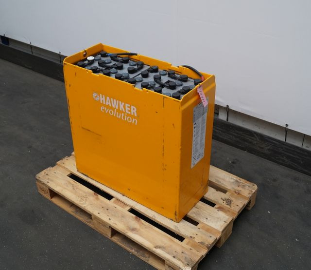 Hawker unknown | Battery 24V560Ah 4PZV560 year 2020 weight 515 kg Battery 24V560Ah 4PZV560 year 2020 weight 515 kg - Batterie für Flurförderzeug: das Bild 1 Hawker unknown | Battery 24V560Ah 4PZV560 year 2020 weight 515 kg Battery 24V560Ah 4PZV560 year 2020 weight 515 kg - Batterie für Flurförderzeug: das Bild 1