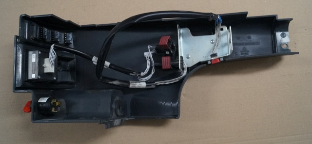 Jungheinrich 51046926 | right dashboard panel including contact key and battery/ - Rahmen/ Chassis für Flurförderzeug: das Bild 3 Jungheinrich 51046926 | right dashboard panel including contact key and battery/ - Rahmen/ Chassis für Flurförderzeug: das Bild 3
