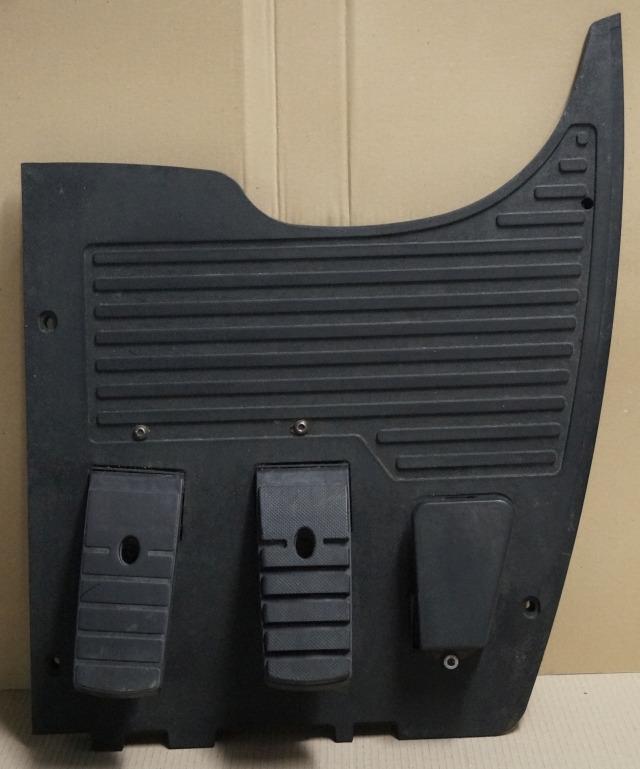 Jungheinrich 51189782 | Vloerplaat Floorplate ETV from Year 2011 Driving pedal 5 Vloerplaat Floorplate ETV from Year 2011 Driving pedal 51443197 Brake pedal 51198398 Kill switch 51188550 kabel 51178968 - Rahmen/ Chassis für Flurförderzeug: das Bild 1 Jungheinrich 51189782 | Vloerplaat Floorplate ETV from Year 2011 Driving pedal 5 Vloerplaat Floorplate ETV from Year 2011 Driving pedal 51443197 Brake pedal 51198398 Kill switch 51188550 kabel 51178968 - Rahmen/ Chassis für Flurförderzeug: das Bild 1