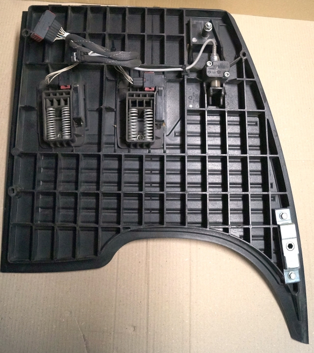 Jungheinrich 51189782 | Vloerplaat Floorplate ETV from Year 2011 Driving pedal 5 Vloerplaat Floorplate ETV from Year 2011 Driving pedal 51443197 Brake pedal 51198398 Kill switch 51188550 kabel 51178968 - Rahmen/ Chassis für Flurförderzeug: das Bild 2 Jungheinrich 51189782 | Vloerplaat Floorplate ETV from Year 2011 Driving pedal 5 Vloerplaat Floorplate ETV from Year 2011 Driving pedal 51443197 Brake pedal 51198398 Kill switch 51188550 kabel 51178968 - Rahmen/ Chassis für Flurförderzeug: das Bild 2