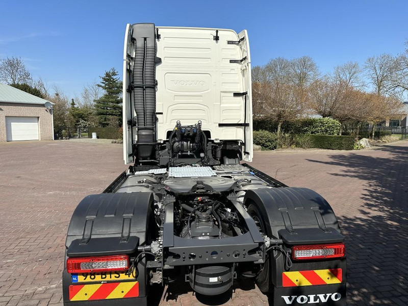 Volvo Volvo FH 500 4x2 ACC I-PARK COOL NEW MODEL FH 500 4x2 - Sattelzugmaschine: das Bild 4 Volvo Volvo FH 500 4x2 ACC I-PARK COOL NEW MODEL FH 500 4x2 - Sattelzugmaschine: das Bild 4