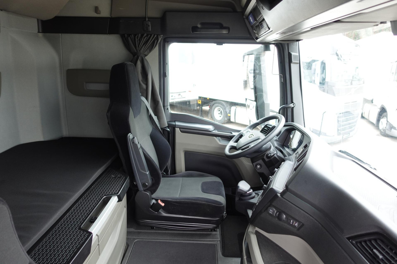 Sattelzugmaschine MAN TGX 18.480 GX ACC: das Bild 11