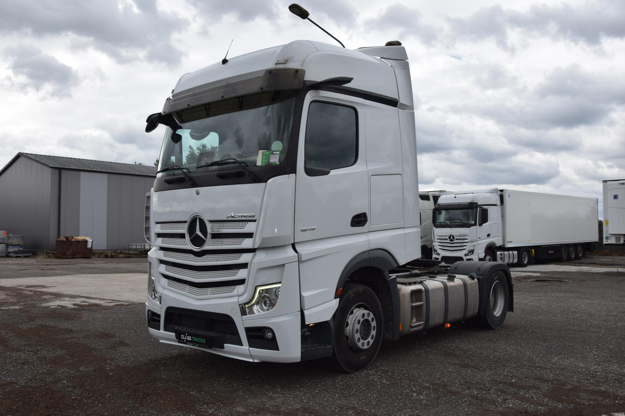 Mercedes-Benz Actros 5 1845 BigSpace Max tanks - Sattelzugmaschine: das Bild 1 Mercedes-Benz Actros 5 1845 BigSpace Max tanks - Sattelzugmaschine: das Bild 1