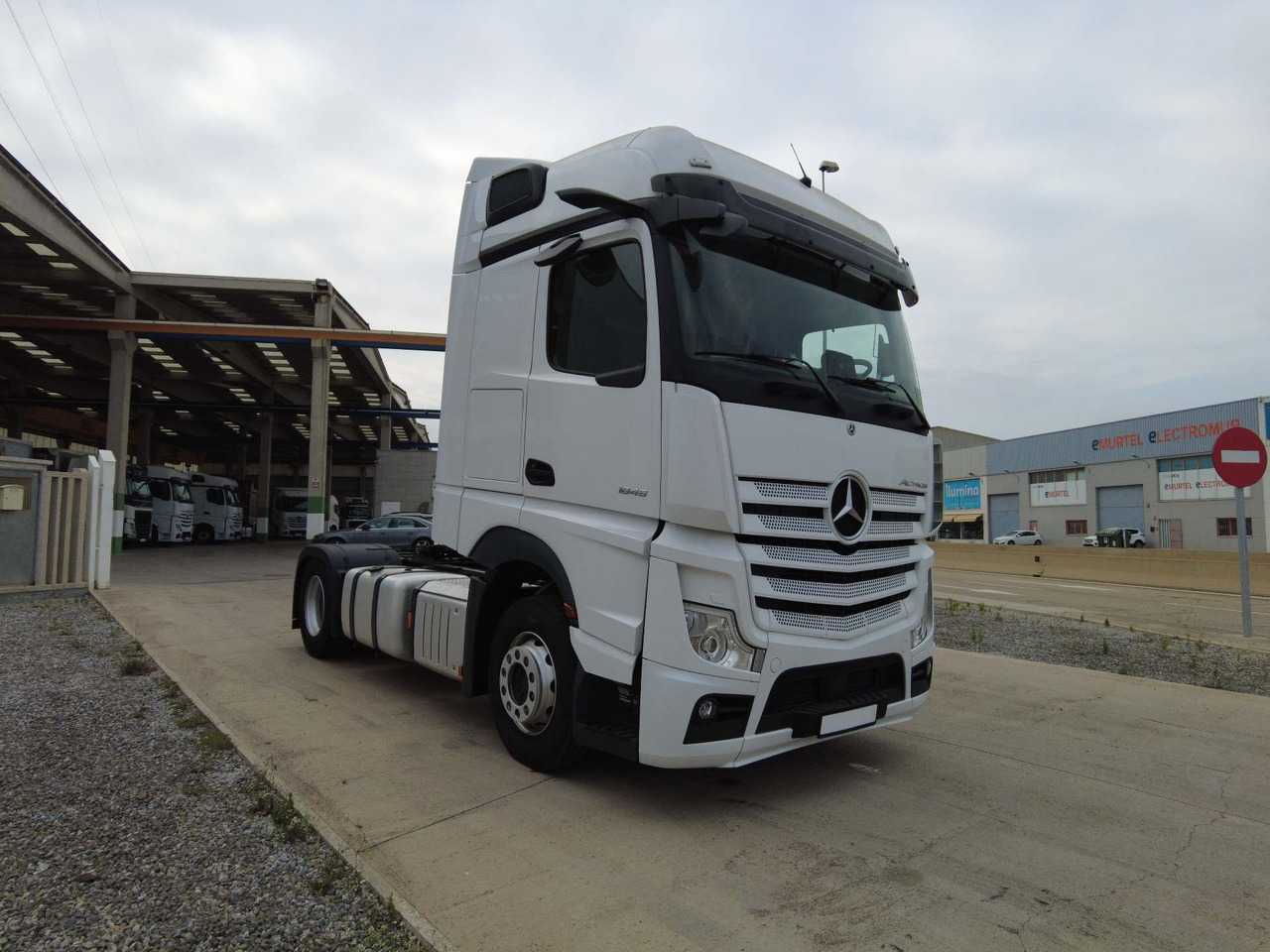 Mercedes-Benz Actros 5 1845 BigSpace, Max tanks - Sattelzugmaschine: das Bild 1 Mercedes-Benz Actros 5 1845 BigSpace, Max tanks - Sattelzugmaschine: das Bild 1