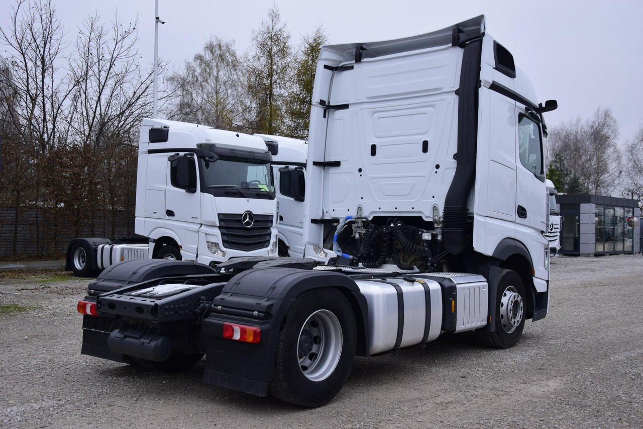 Mercedes-Benz Actros 5 1845 BigSpace, Max tanks - Sattelzugmaschine: das Bild 4 Mercedes-Benz Actros 5 1845 BigSpace, Max tanks - Sattelzugmaschine: das Bild 4