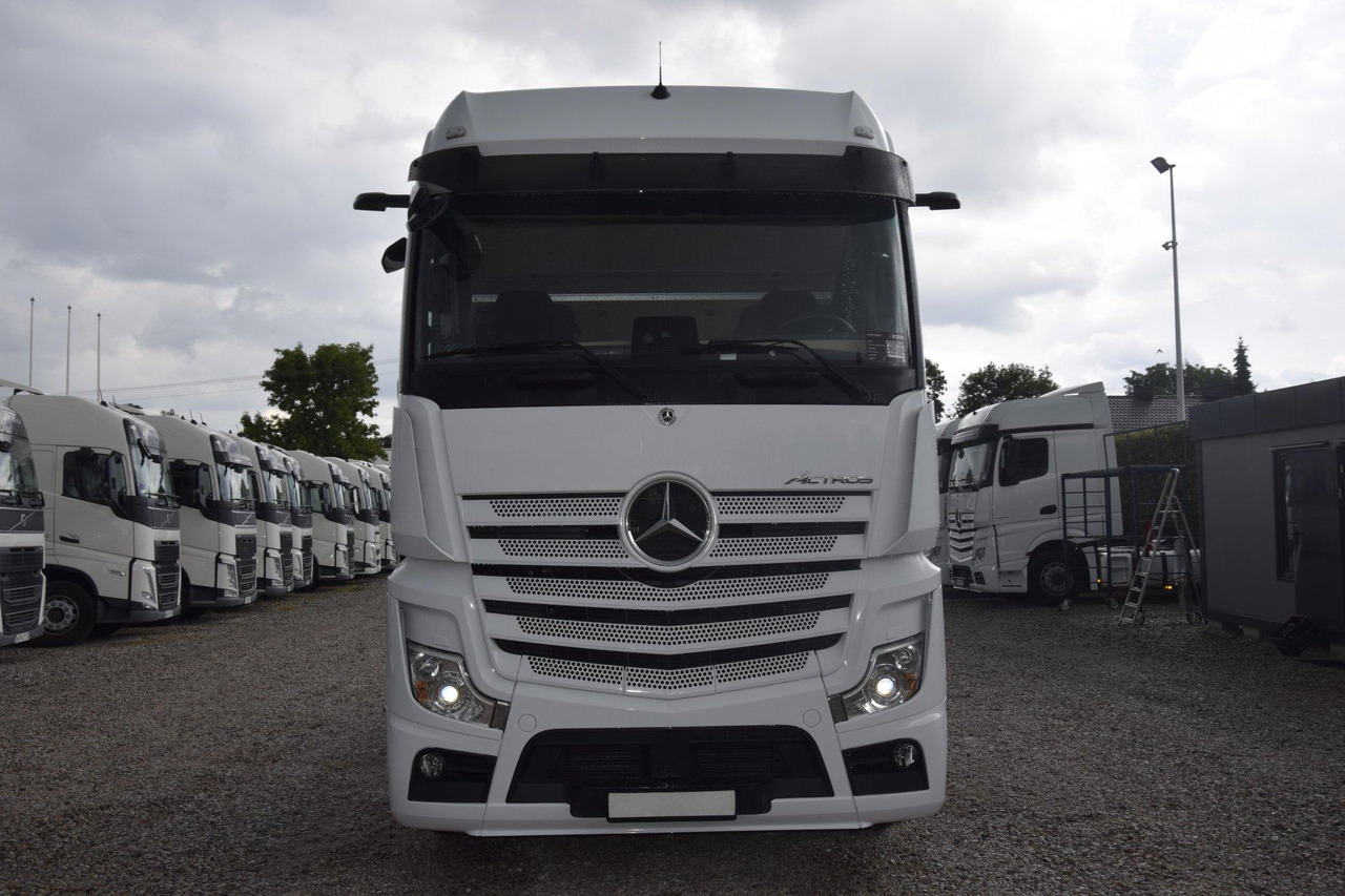 Mercedes-Benz Actros 5 1845 BigSpace - Sattelzugmaschine: das Bild 2 Mercedes-Benz Actros 5 1845 BigSpace - Sattelzugmaschine: das Bild 2