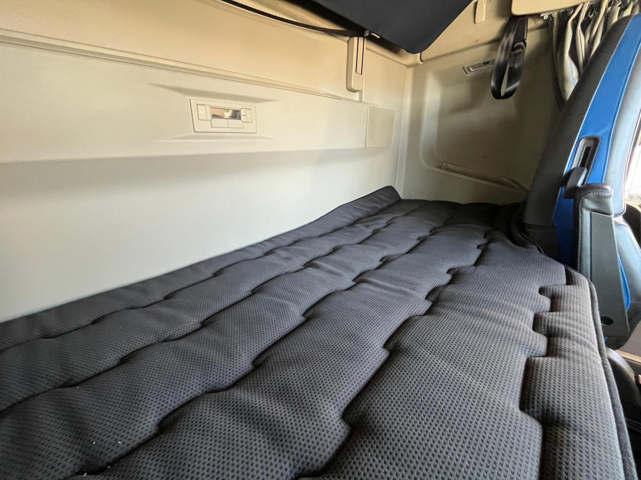 Sattelzugmaschine Volvo FH 460 Globetrotter XL i-Save I-ParkCool: das Bild 11