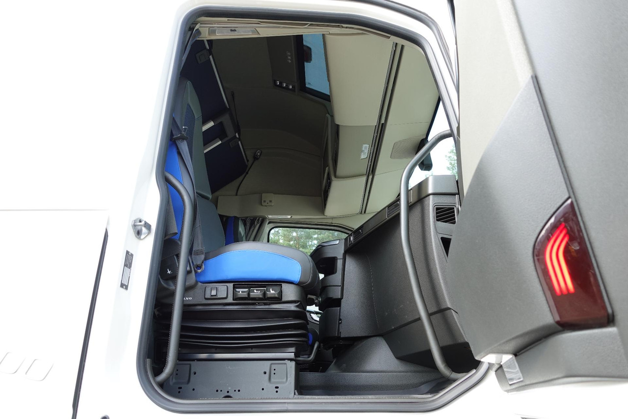 Sattelzugmaschine Volvo FH 500 Globetrotter XL Varios: das Bild 9