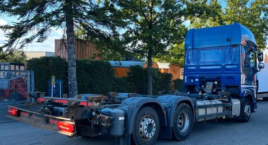 DAF XF 480 |Euro 6 | Automat | Retarder | Mobilna klimatyzacja | 6x2 | oś skrętna podnoszona | 193.000 km - Fahrgestell LKW: das Bild 3 DAF XF 480 |Euro 6 | Automat | Retarder | Mobilna klimatyzacja | 6x2 | oś skrętna podnoszona | 193.000 km - Fahrgestell LKW: das Bild 3