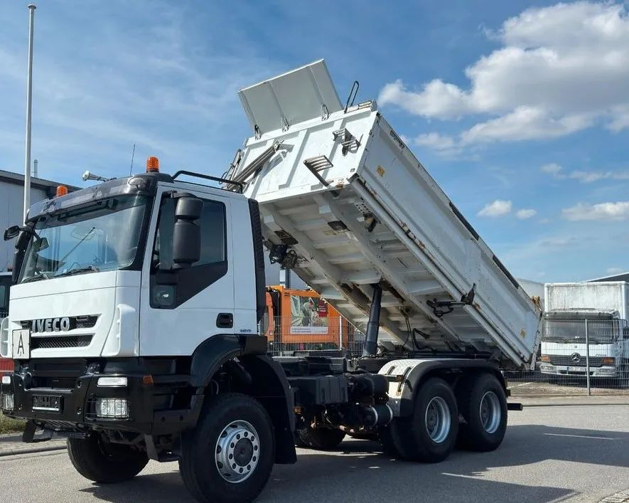 Iveco AD260T45W 6x6 | Meiller | Wywrotka trójstronna | Niemiecki pojazd | 451 KM | Euro 5|Stały zaczep holowniczy - Kipper: das Bild 4 Iveco AD260T45W 6x6 | Meiller | Wywrotka trójstronna | Niemiecki pojazd | 451 KM | Euro 5|Stały zaczep holowniczy - Kipper: das Bild 4