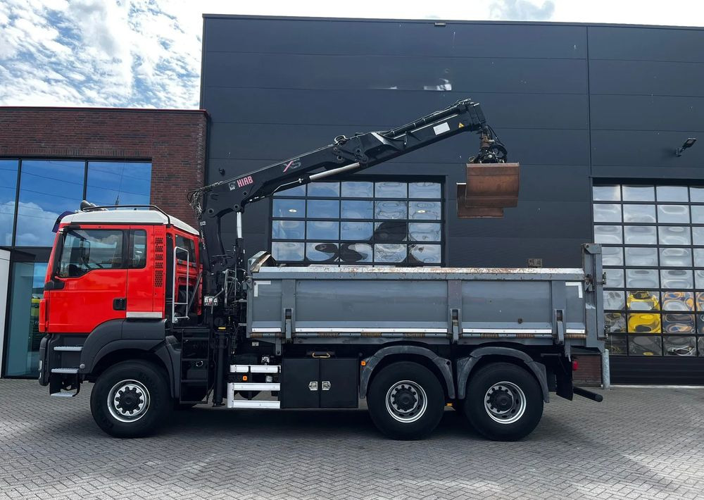 MAN TGS 26.360 /6x6 /Euro 5 /WYWROTKA TRÓJSTRONNA + ŻURAW - Kipper: das Bild 4 MAN TGS 26.360 /6x6 /Euro 5 /WYWROTKA TRÓJSTRONNA + ŻURAW - Kipper: das Bild 4