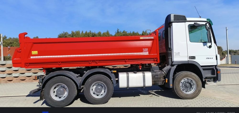 Mercedes-Benz Mercedes-Benz Actros 2644 K/ 6x4 / Meiller Retarder /Wywrotka/Euro 3 - Kipper: das Bild 3 Mercedes-Benz Mercedes-Benz Actros 2644 K/ 6x4 / Meiller Retarder /Wywrotka/Euro 3 - Kipper: das Bild 3