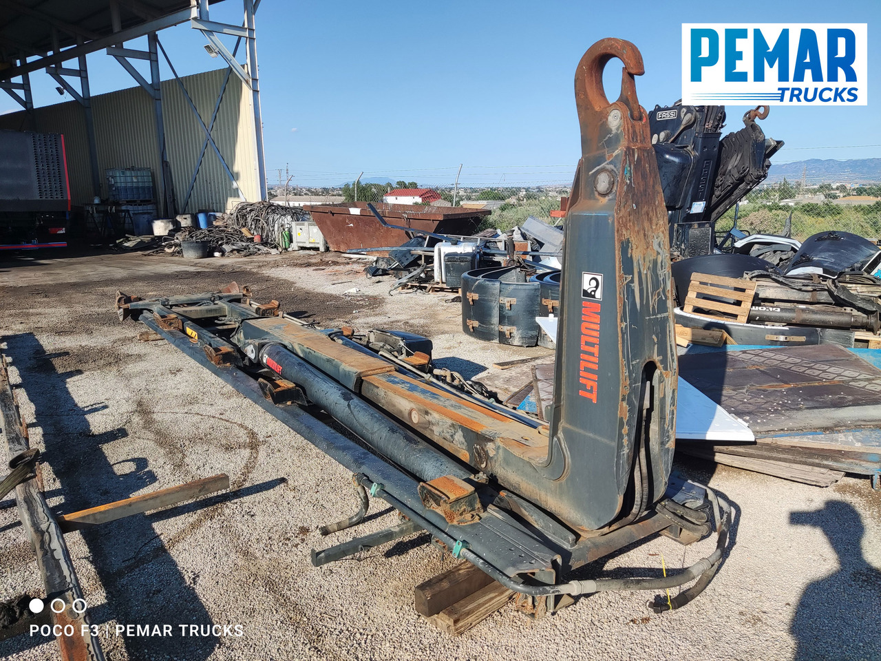 HIAB MULTILIFT HOOKLIFT 21T BRAZO ARTICULADO - Werkzeug/ Gerät: das Bild 1 HIAB MULTILIFT HOOKLIFT 21T BRAZO ARTICULADO - Werkzeug/ Gerät: das Bild 1