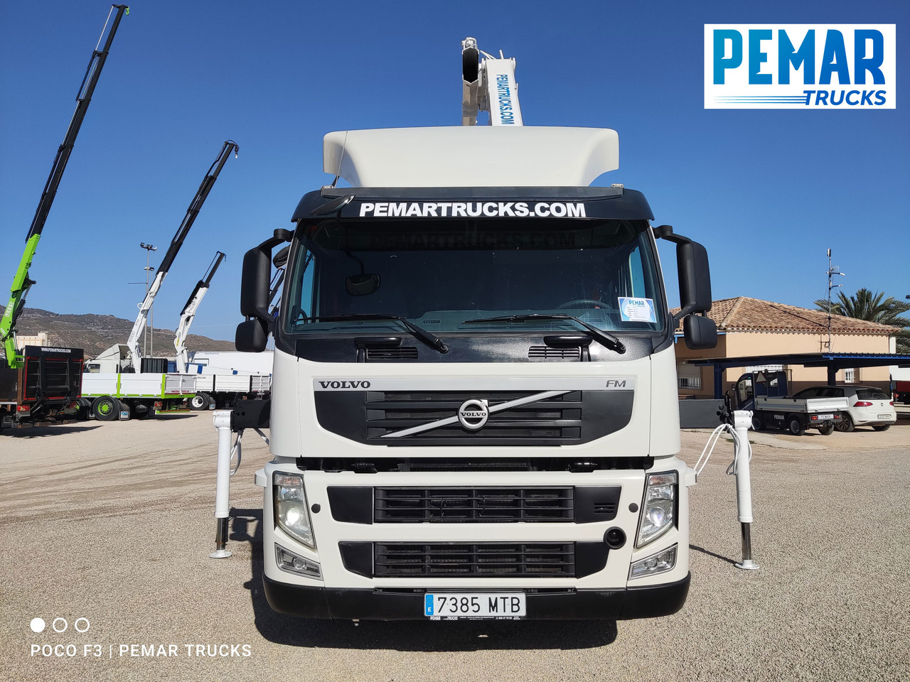 Autotransporter LKW, Autokran VOLVO FM 410 6X2 GRUA PORTAMAQUINARIA: das Bild 12