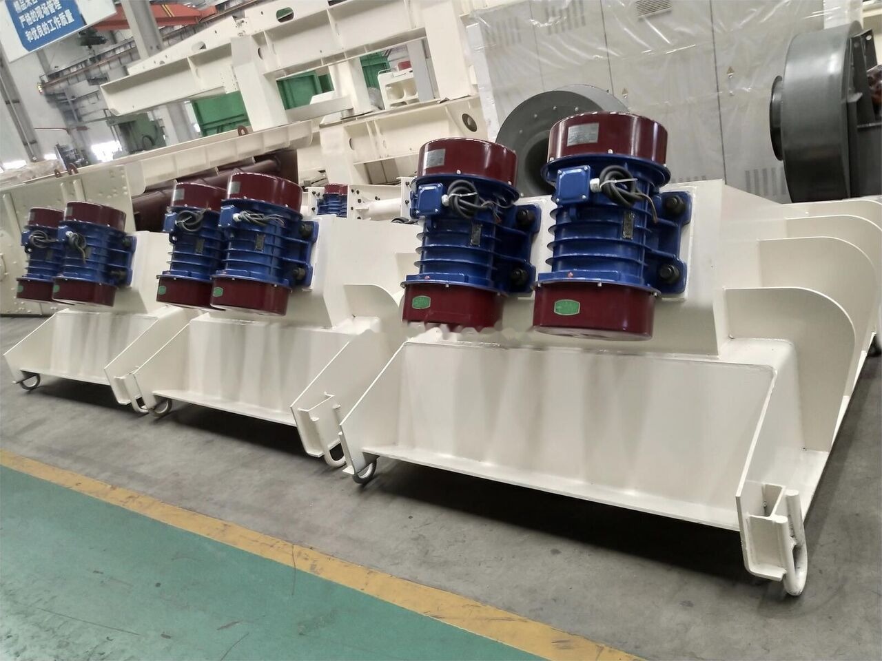 Kinglink Transit Hopper Pan Vibrating feeder GZG1012 - Bergbaumaschine: das Bild 1 Kinglink Transit Hopper Pan Vibrating feeder GZG1012 - Bergbaumaschine: das Bild 1