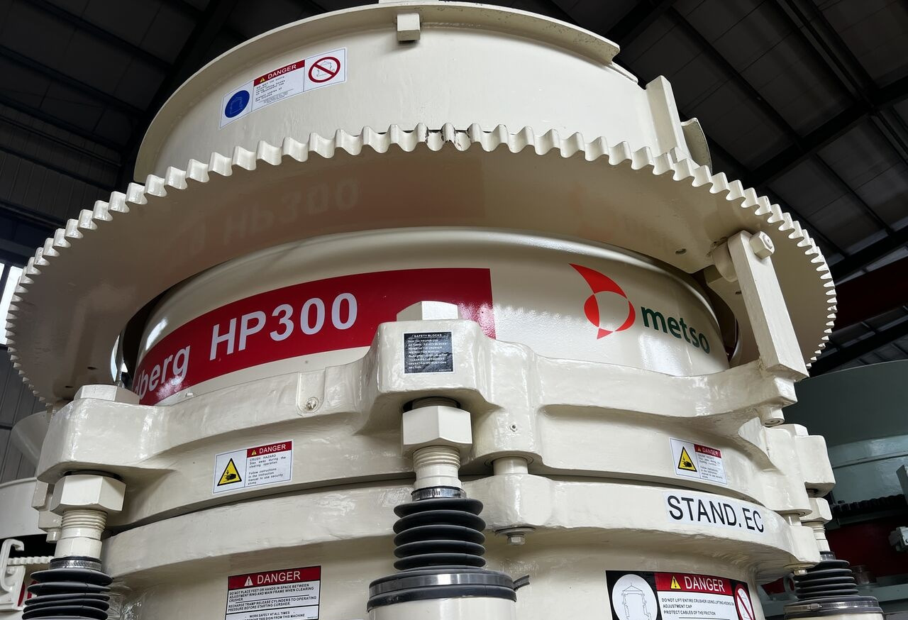 Nordberg Metso HP300 Cone Crusher - Kegelbrecher: das Bild 1 Nordberg Metso HP300 Cone Crusher - Kegelbrecher: das Bild 1