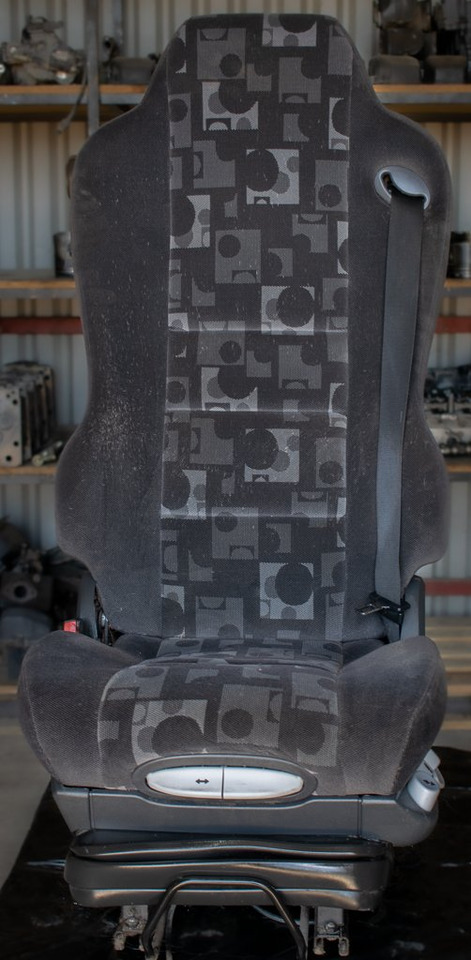 MERCEDES-BENZ ACTROS MP II AIR SEAT - DRIVER - Sitz für LKW: das Bild 1 MERCEDES-BENZ ACTROS MP II AIR SEAT - DRIVER - Sitz für LKW: das Bild 1