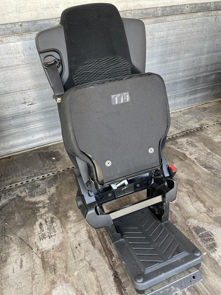 MERCEDES-BENZ ACTROS MP4 - PASSENGER - Sitz für LKW: das Bild 4 MERCEDES-BENZ ACTROS MP4 - PASSENGER - Sitz für LKW: das Bild 4