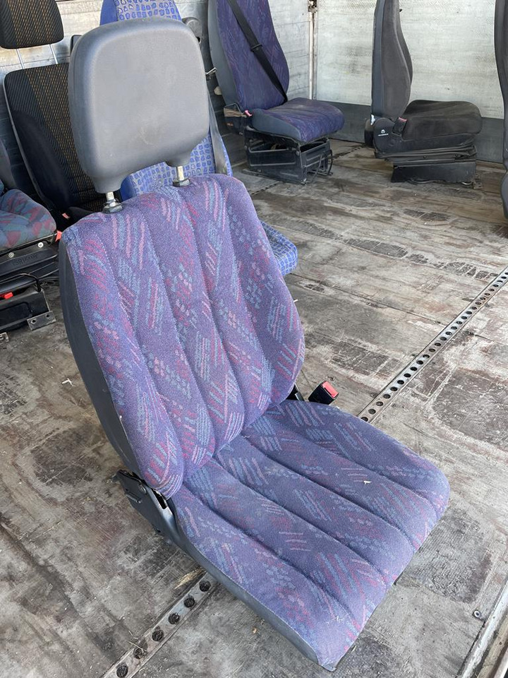 MERCEDES-BENZ ATEGO - Sitz für LKW: das Bild 2 MERCEDES-BENZ ATEGO - Sitz für LKW: das Bild 2