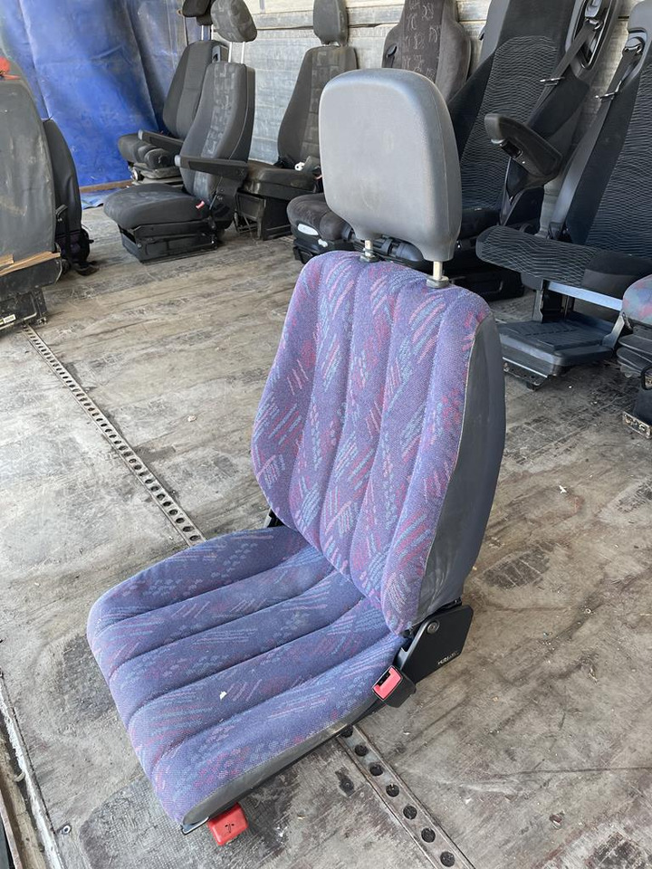 MERCEDES-BENZ ATEGO - Sitz für LKW: das Bild 3 MERCEDES-BENZ ATEGO - Sitz für LKW: das Bild 3