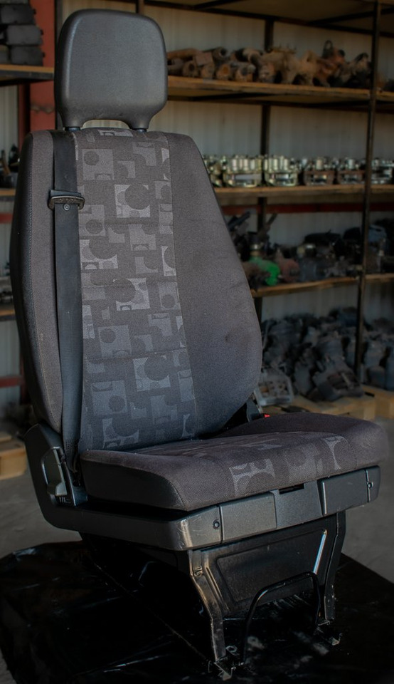 MERCEDES-BENZ ATEGO II - PASSENGER - Sitz für LKW: das Bild 3 MERCEDES-BENZ ATEGO II - PASSENGER - Sitz für LKW: das Bild 3
