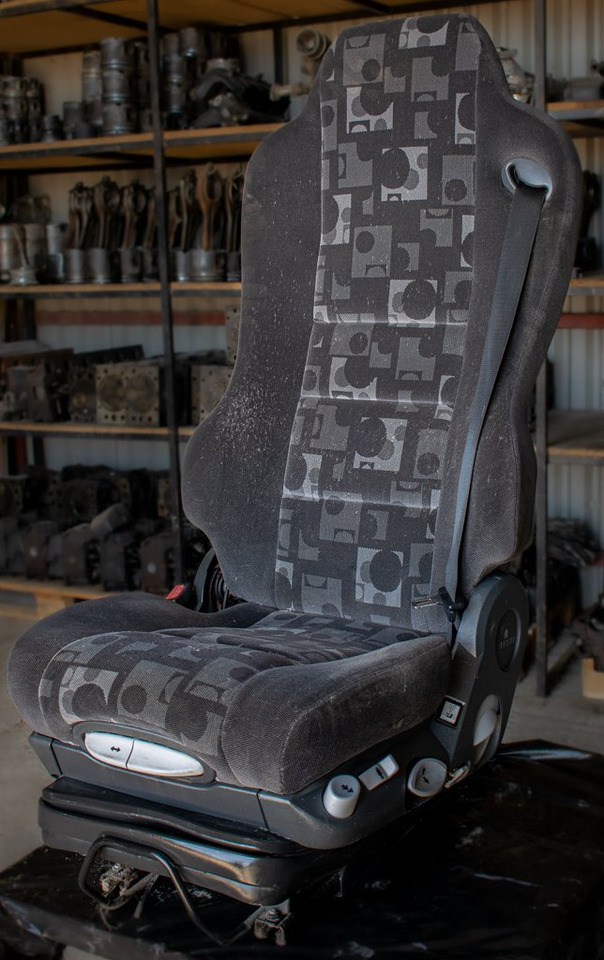 MERCEDES-BENZ AXOR AIR SEAT - DRIVER - Sitz für LKW: das Bild 1 MERCEDES-BENZ AXOR AIR SEAT - DRIVER - Sitz für LKW: das Bild 1