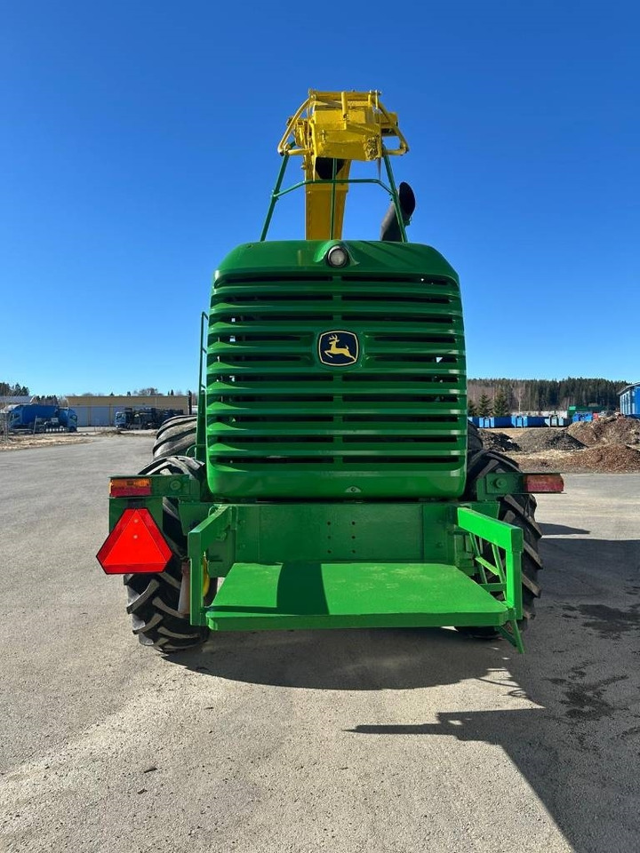 John Deere 7200 - Feldhäcksler: das Bild 4 John Deere 7200 - Feldhäcksler: das Bild 4