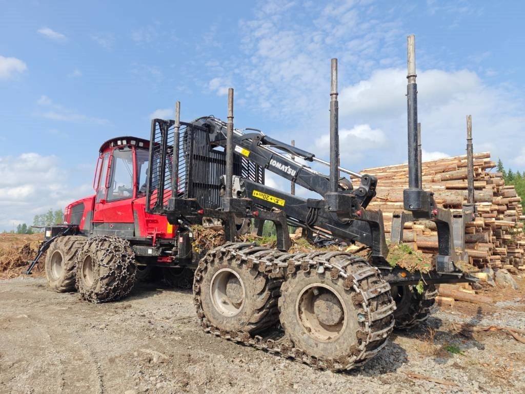 Komatsu 875 - Forwarder: das Bild 3 Komatsu 875 - Forwarder: das Bild 3