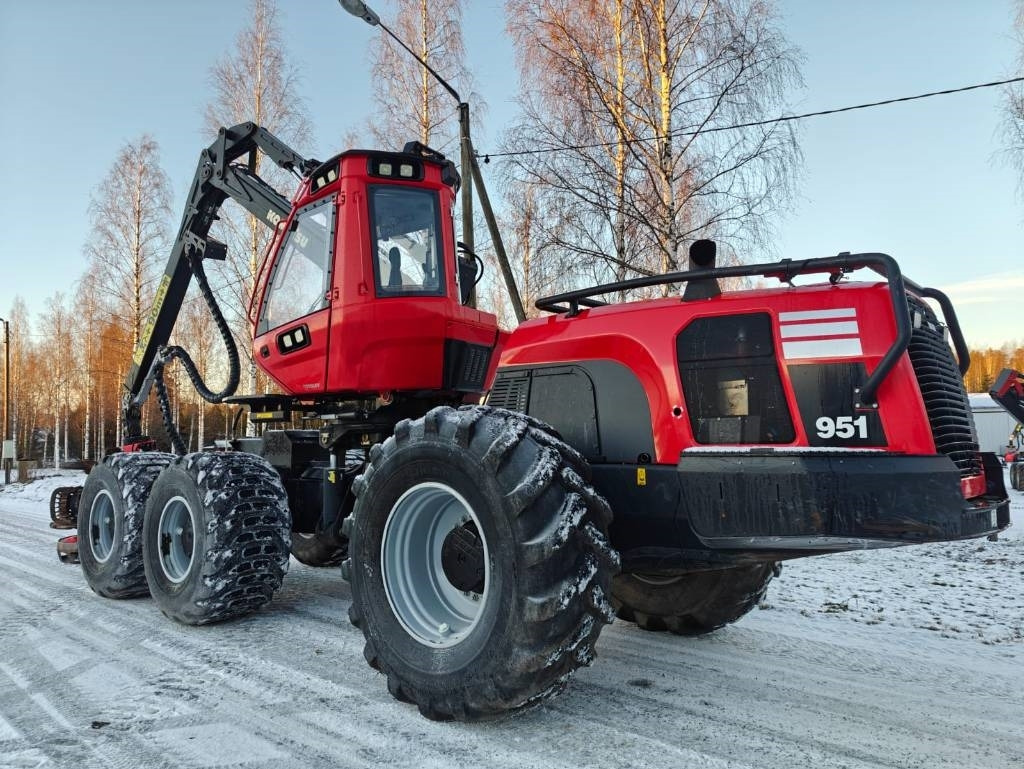 Komatsu 951 - Harvester: das Bild 3 Komatsu 951 - Harvester: das Bild 3