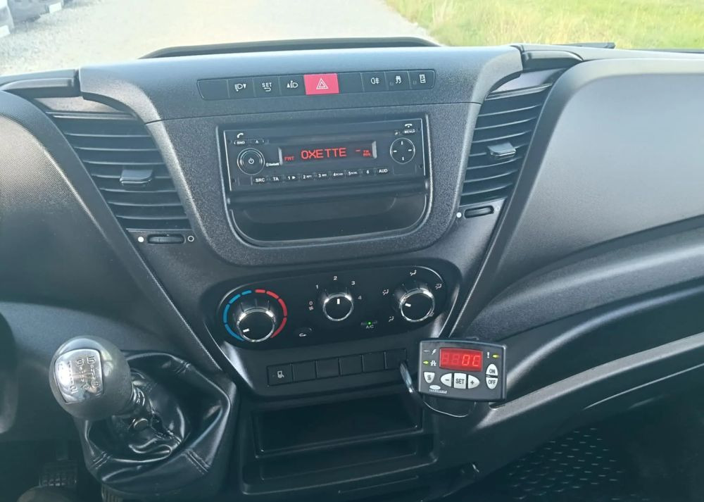 Iveco 35S16, 35S15, 35S14, 35S13, 35C13, 35C14 - Kühltransporter: das Bild 4 Iveco 35S16, 35S15, 35S14, 35S13, 35C13, 35C14 - Kühltransporter: das Bild 4