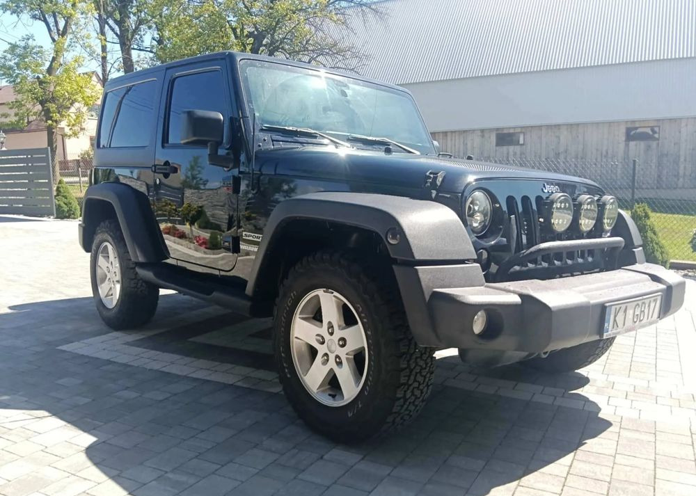 Jeep Wrangler 2.8 CRD Sport - SUV/ Geländewagen: das Bild 5 Jeep Wrangler 2.8 CRD Sport - SUV/ Geländewagen: das Bild 5