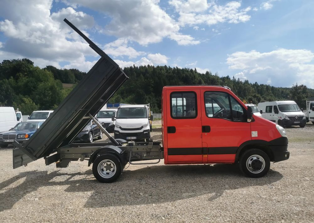 Iveco Daily 35C13 Brygadówka wywrotka Klimatyzacja Dubel hak kiper doka 35C13 - Kipper Transporter: das Bild 2 Iveco Daily 35C13 Brygadówka wywrotka Klimatyzacja Dubel hak kiper doka 35C13 - Kipper Transporter: das Bild 2