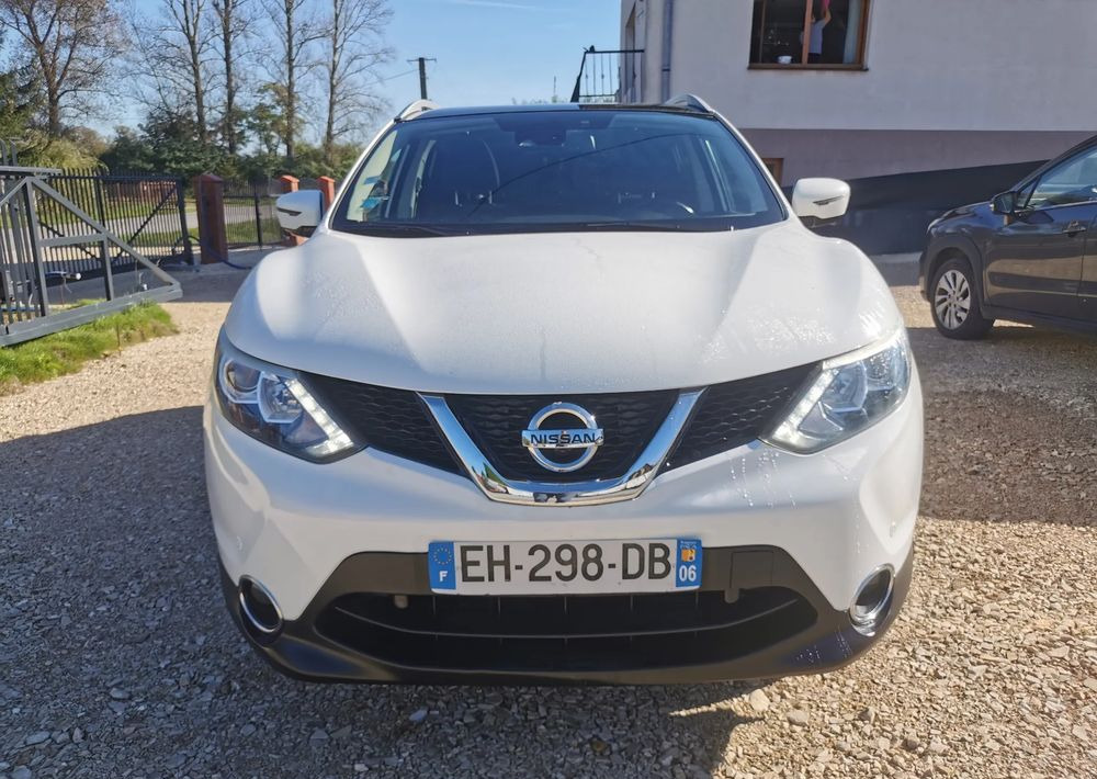 Nissan Qashqai 1.2 DIG-T N-Connecta EU6 - SUV/ Geländewagen: das Bild 2 Nissan Qashqai 1.2 DIG-T N-Connecta EU6 - SUV/ Geländewagen: das Bild 2