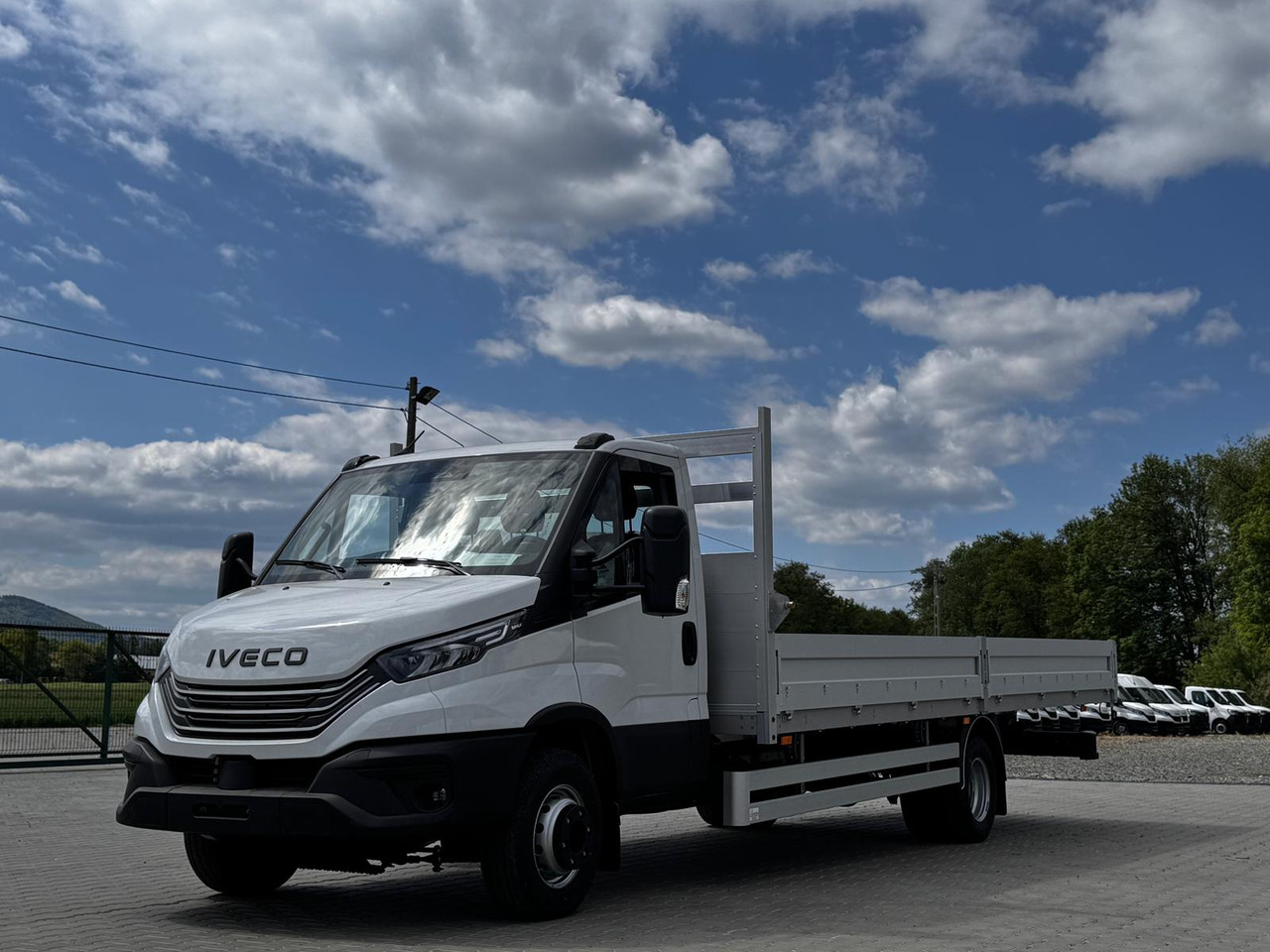 Iveco Daily 70C18 - Pritsche LKW: das Bild 2 Iveco Daily 70C18 - Pritsche LKW: das Bild 2
