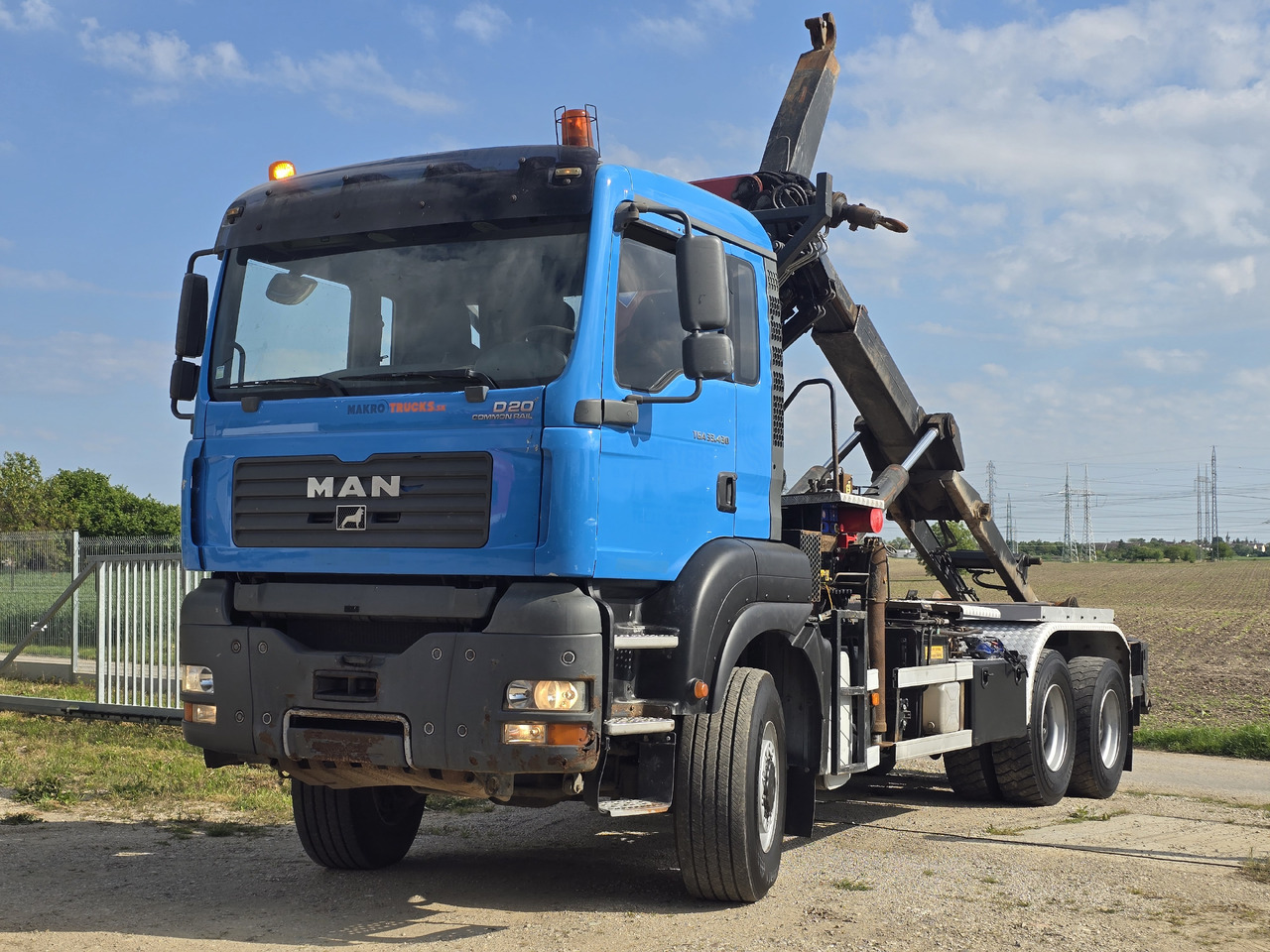 MAN TGA 33.430 6X6 / HMF 1823 K3+REM.CON./ HOOK SYSTEM 2x in stock - Abrollkipper, Autokran: das Bild 5 MAN TGA 33.430 6X6 / HMF 1823 K3+REM.CON./ HOOK SYSTEM 2x in stock - Abrollkipper, Autokran: das Bild 5