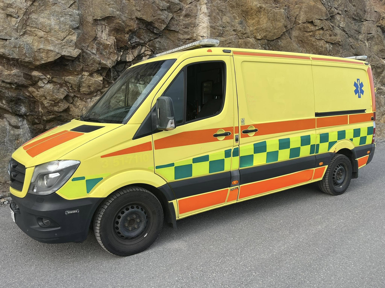 Mercedes-Benz Sprinter 319 - AMBULANCE / Krankenwagen / Швидка допомога - Krankenwagen: das Bild 2 Mercedes-Benz Sprinter 319 - AMBULANCE / Krankenwagen / Швидка допомога - Krankenwagen: das Bild 2