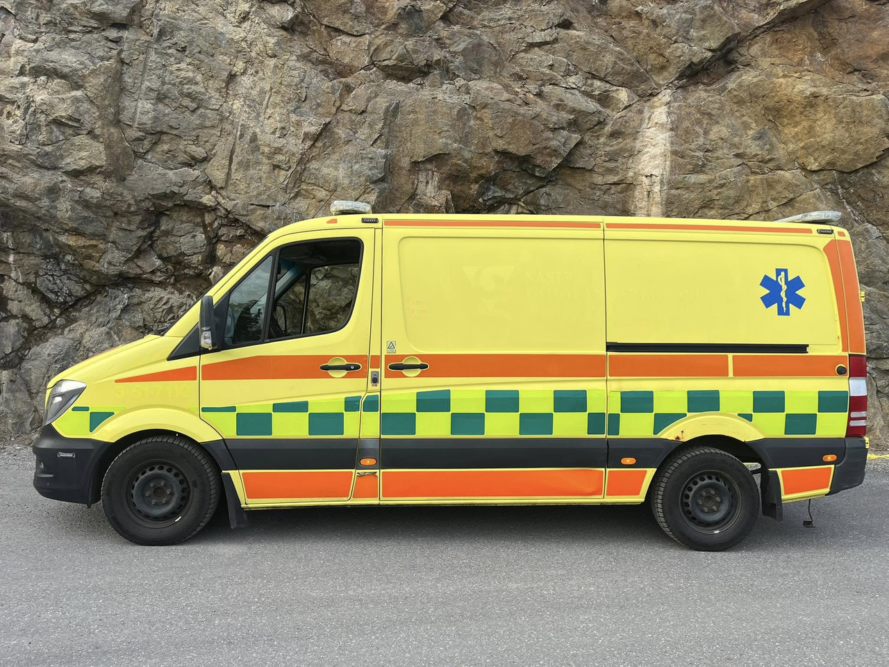 Mercedes-Benz Sprinter 319 - AMBULANCE / Krankenwagen / Швидка допомога - Krankenwagen: das Bild 4 Mercedes-Benz Sprinter 319 - AMBULANCE / Krankenwagen / Швидка допомога - Krankenwagen: das Bild 4