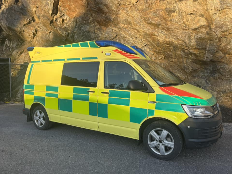 Volkswagen T6 4motions - AMBULANCE / Швидка допомога / Shvydka dopomoha - Krankenwagen: das Bild 1 Volkswagen T6 4motions - AMBULANCE / Швидка допомога / Shvydka dopomoha - Krankenwagen: das Bild 1