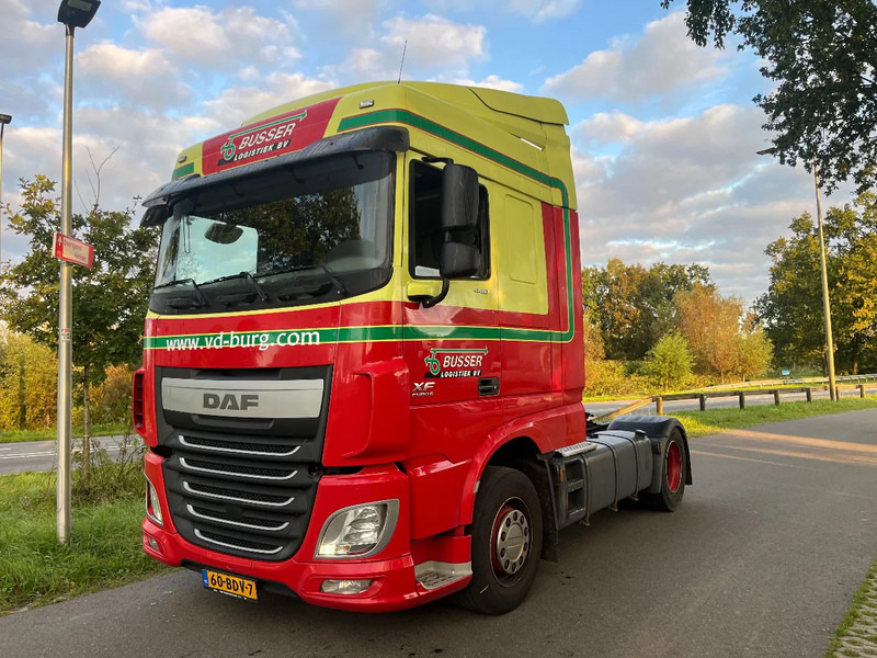Sattelzugmaschine DAF XF 440 Spacecab: das Bild 1